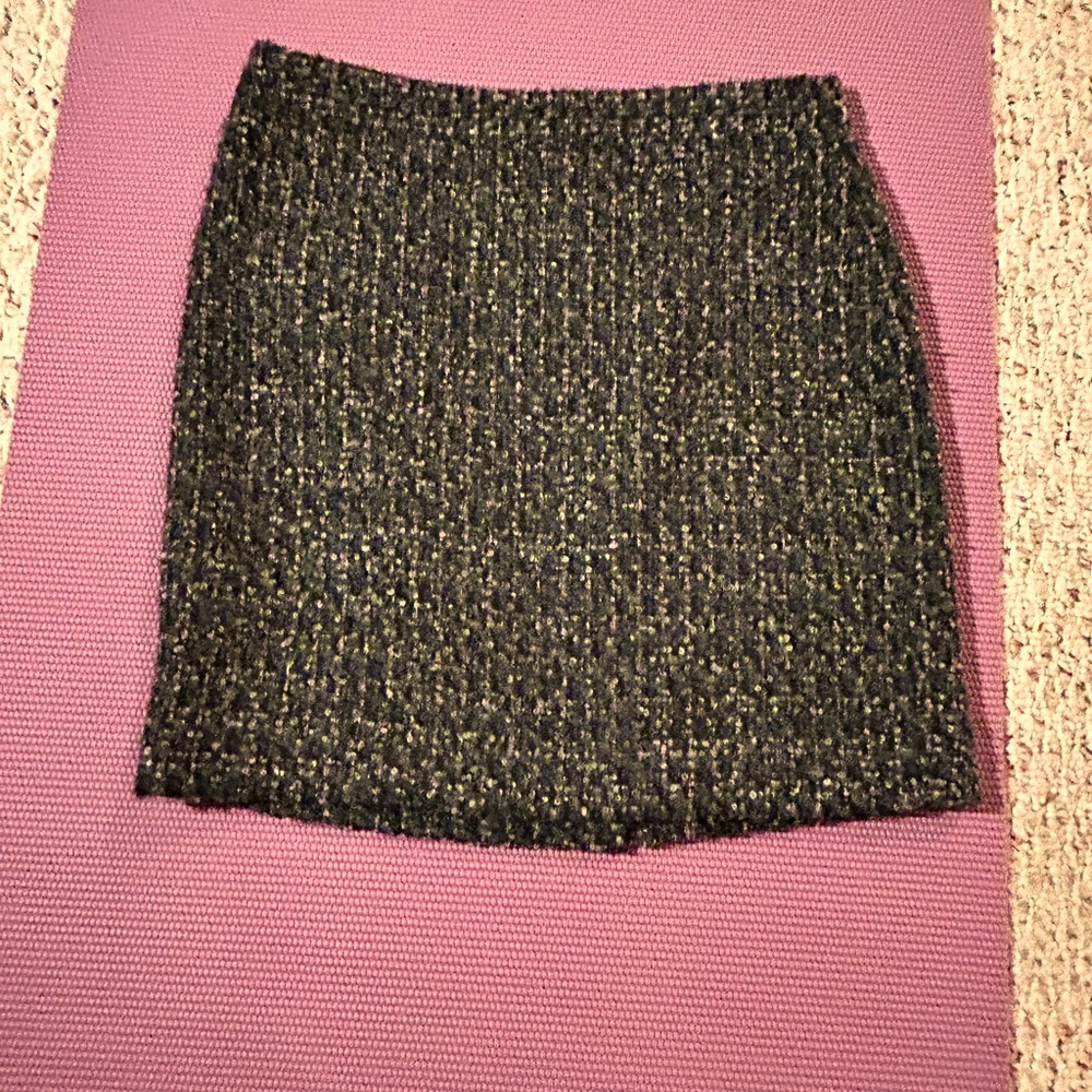 J. Crew pencil, mini, wool, lined, overall green skirt. 6P.
